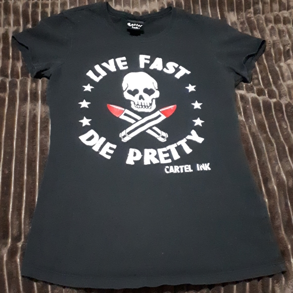"Live Fast Die Pretty" Skull T-shirt - Picture 2 of 5